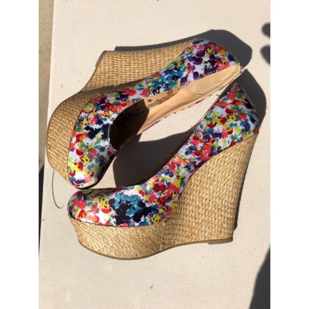 Multi-Colored Wedges size 7.5 - Picture 8 of 8
